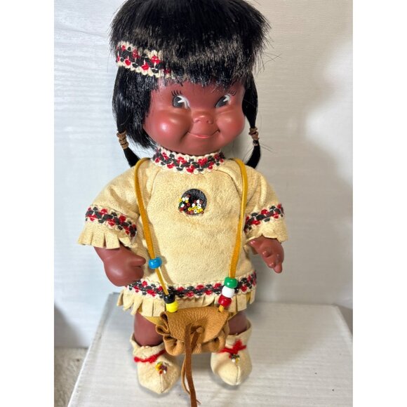Vtg Regal Toys Native American Indian Dolls Suede Outfits Beaded Access '60s 12" - Picture 3 of 16